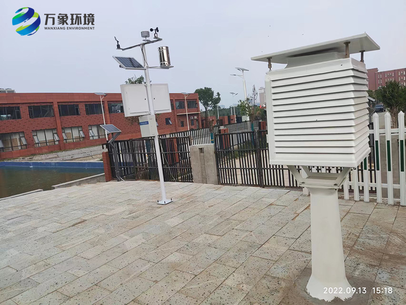 鄢陵县外国语学校校园气象站